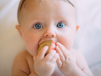 Первый прием у стоматолога с ребенком. Когда идти?