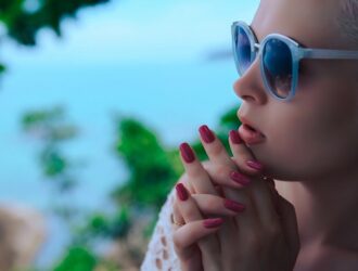 Защита ногтей в летний период